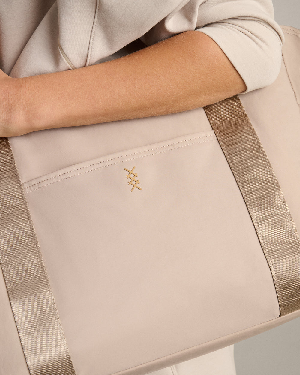 On The Daily Tote - US 7803