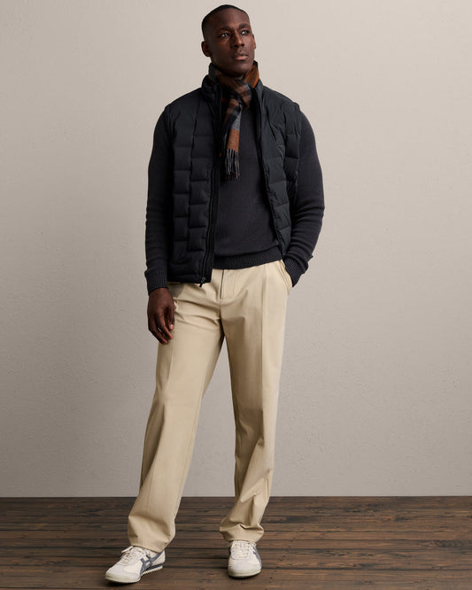 Voyage Down Vest - US 4555