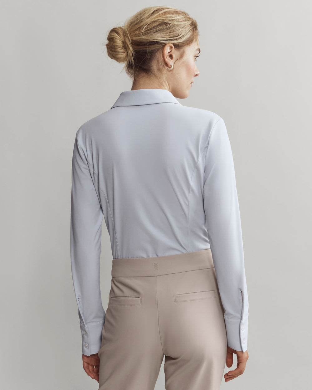 The Button Up - US 3643