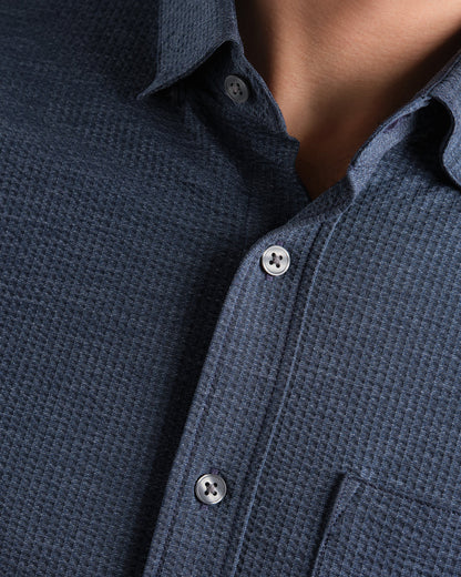 Commuter® Seersucker Short Sleeve Button Down - US 7950