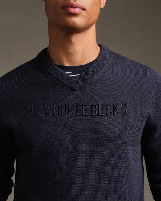 Milwaukee Bucks NBA Commuter® V-Neck Sweater - US 1507