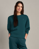 DreamGlow® Crew Neck - US 8609