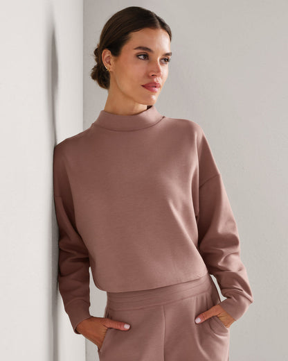 DreamGlow® Cropped Mock Neck - US 4302