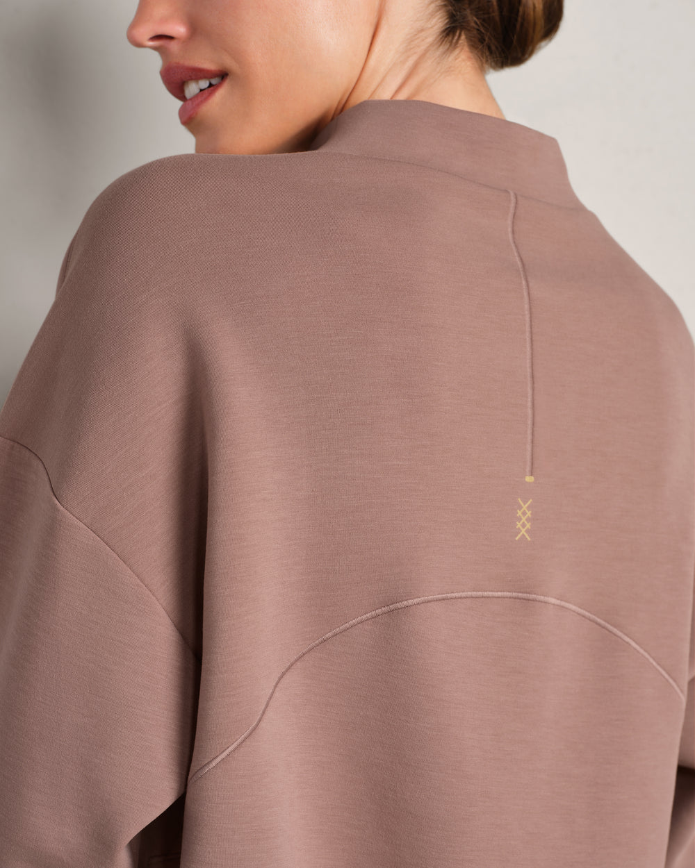 DreamGlow® Cropped Mock Neck - US 4302