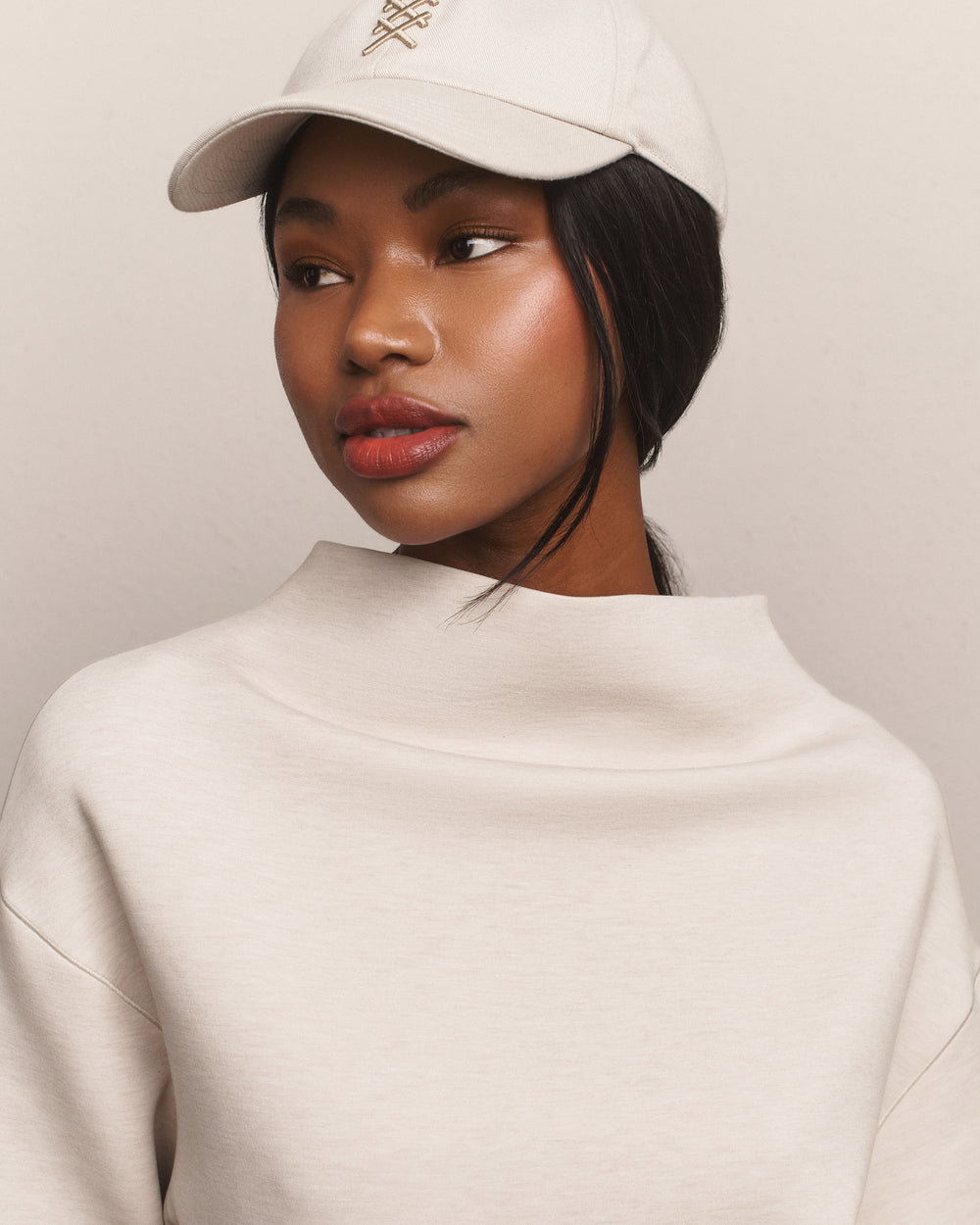 DreamGlow® Easy Pullover - US 6609