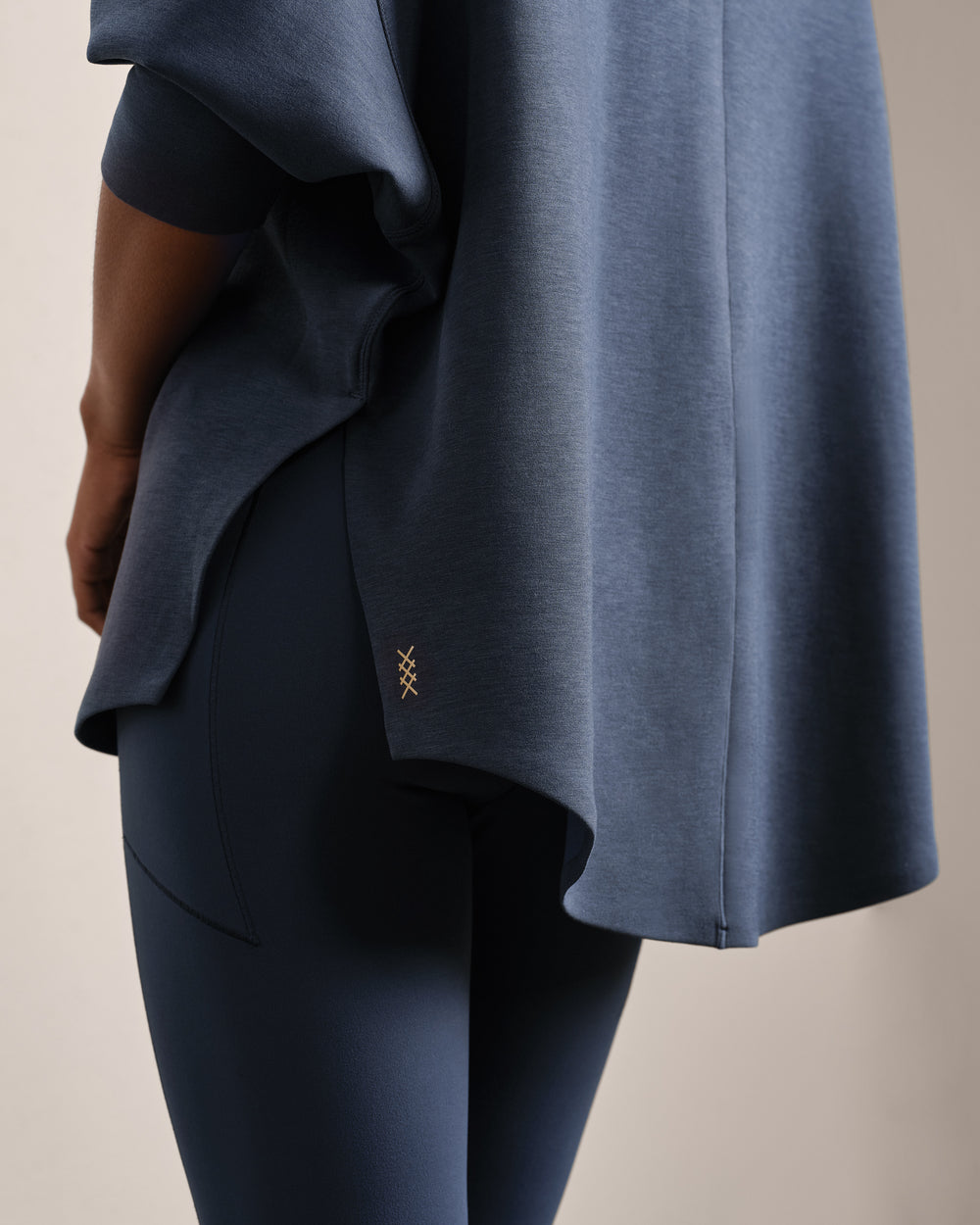 DreamGlow® Pullover - US 8536