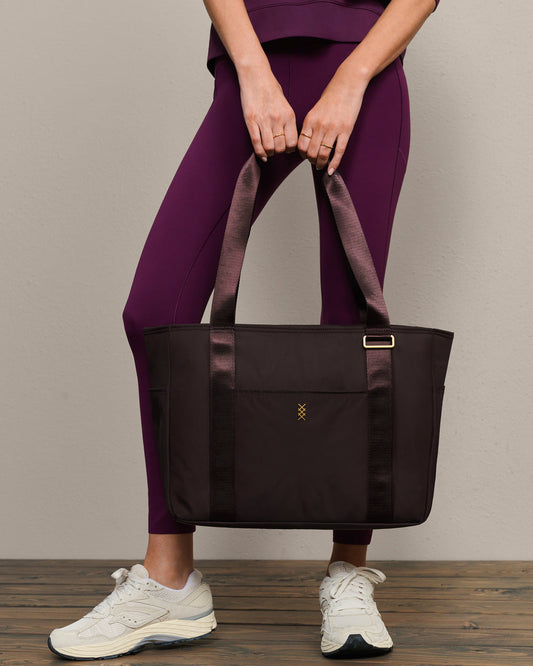 On The Daily Tote - US 4054
