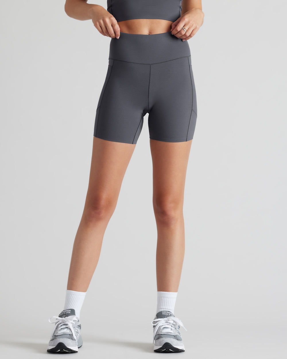 Revive™ Short - 6" - US 7403