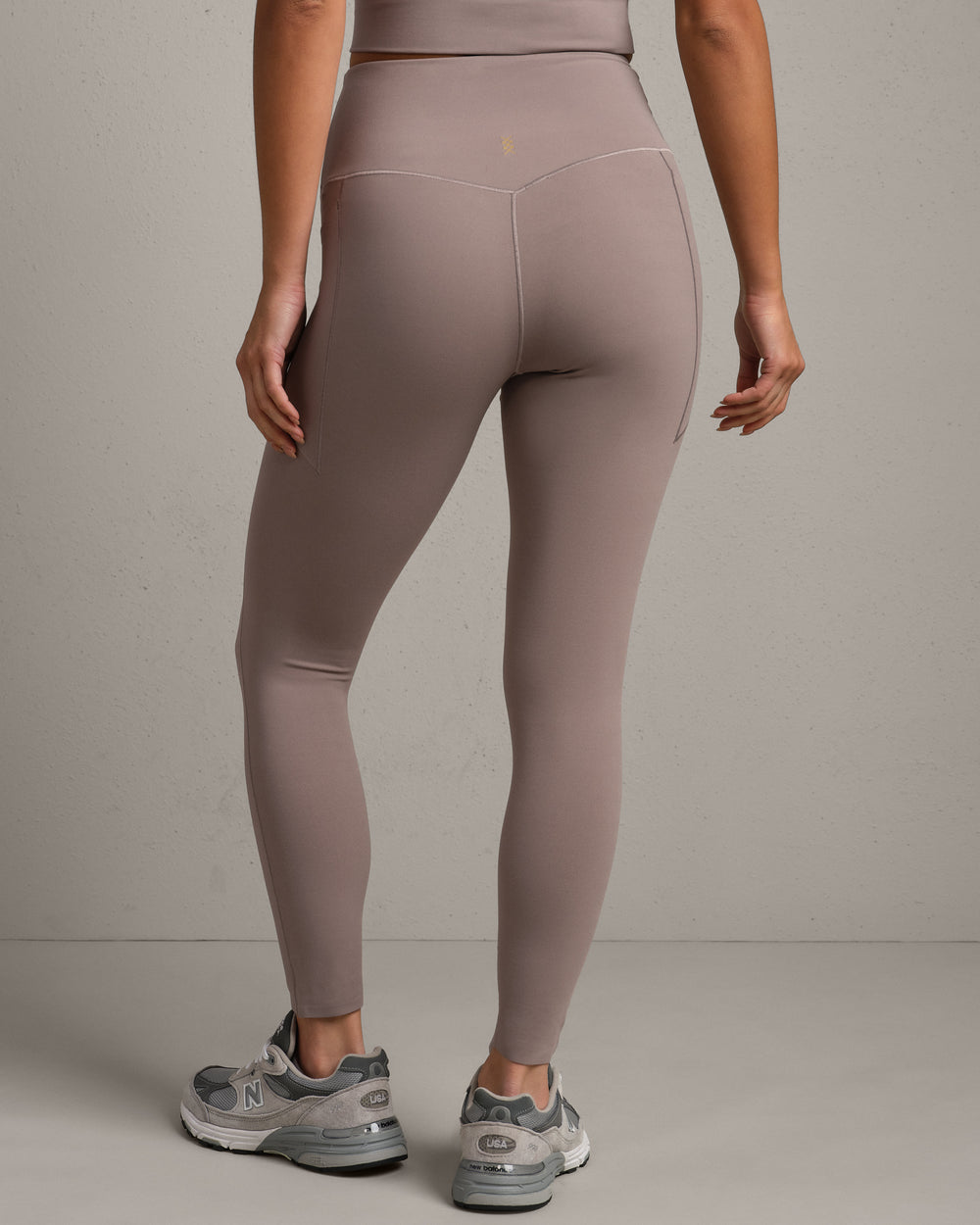 Revive™ 7/8 Pocket Legging - US 9642
