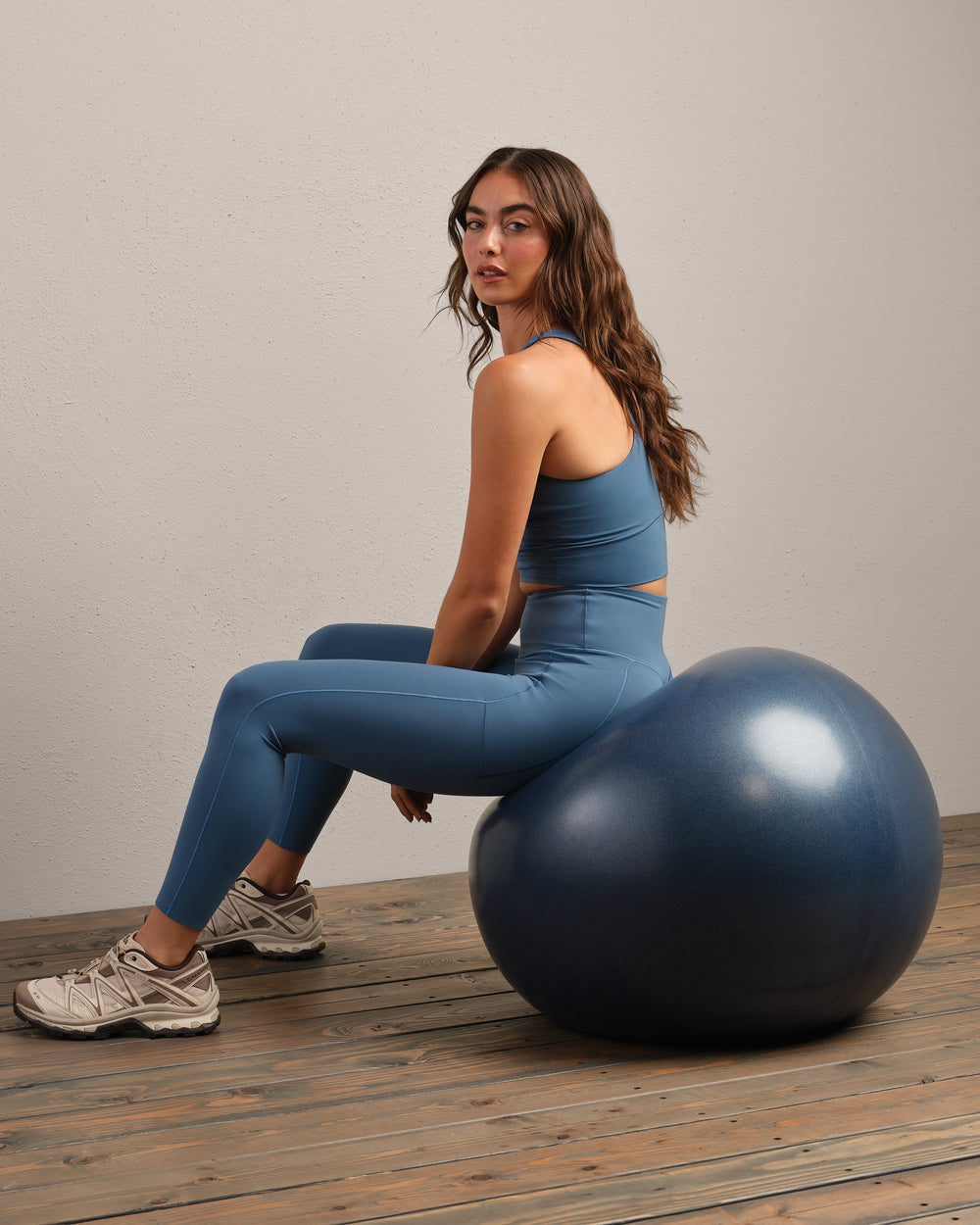 Revive™ Longline Bra - US 4570