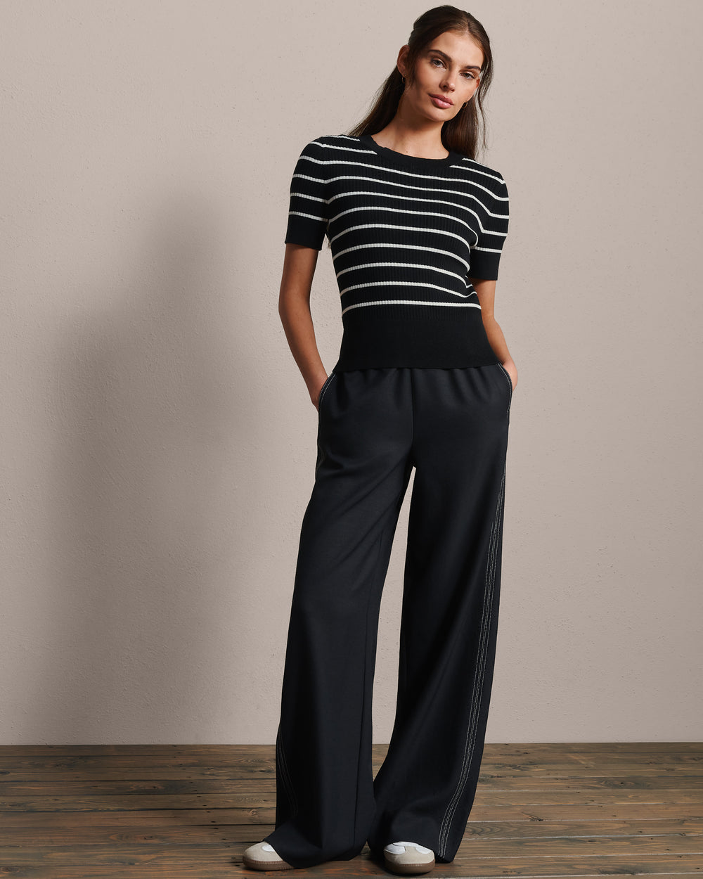 Short Sleeve Sweater - US 7628