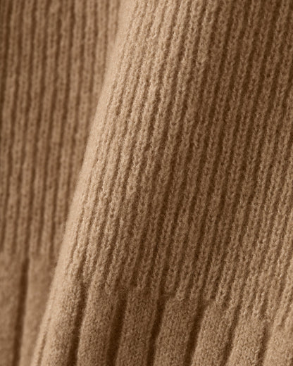 Westside V-Neck Sweater - US 8888