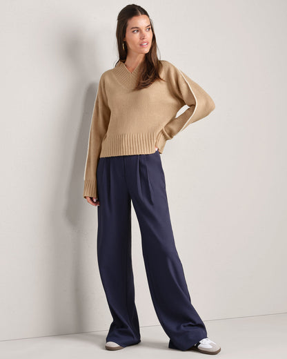 Westside V-Neck Sweater - US 8888
